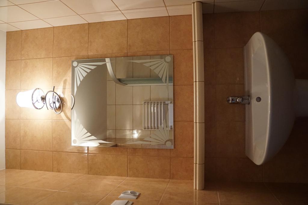 Bed and Breakfast Dwor Bartnika Narewka Esterno foto